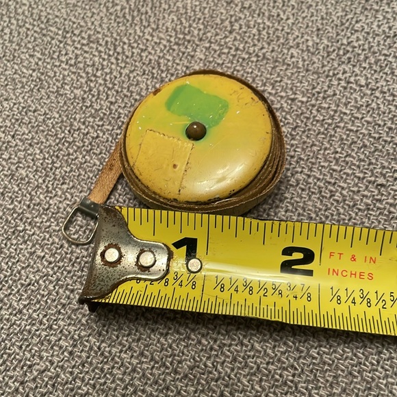 Vintage Metal Tape Measure Measuring Tape Old Cloth Sewing Tape Measure - Picture 6 of 6